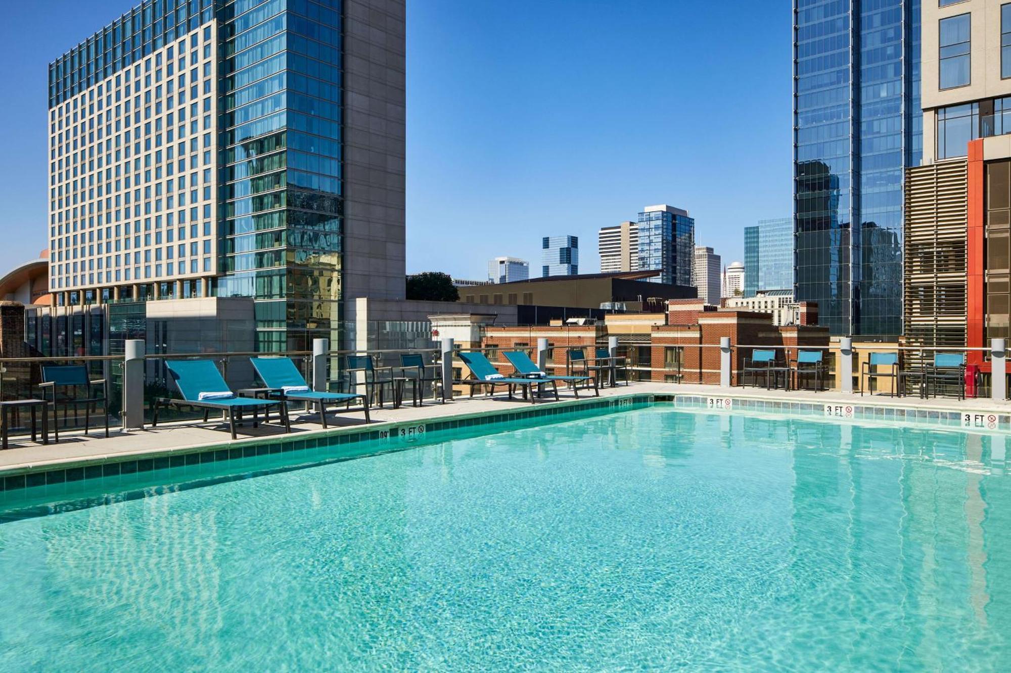 Hilton Garden Inn Nashville Downtown/Convention Center Exterior photo