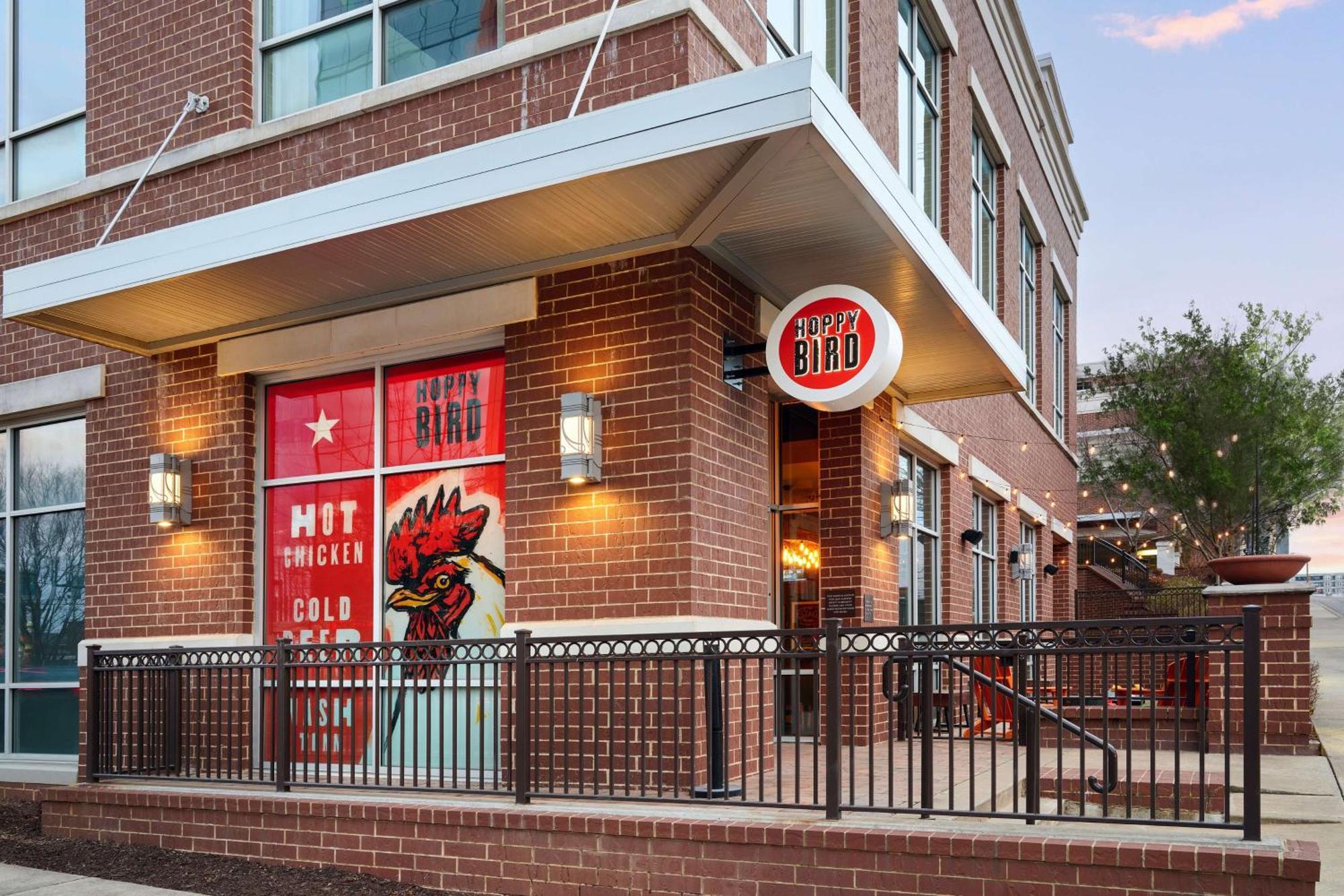 Hilton Garden Inn Nashville Downtown/Convention Center Exterior photo